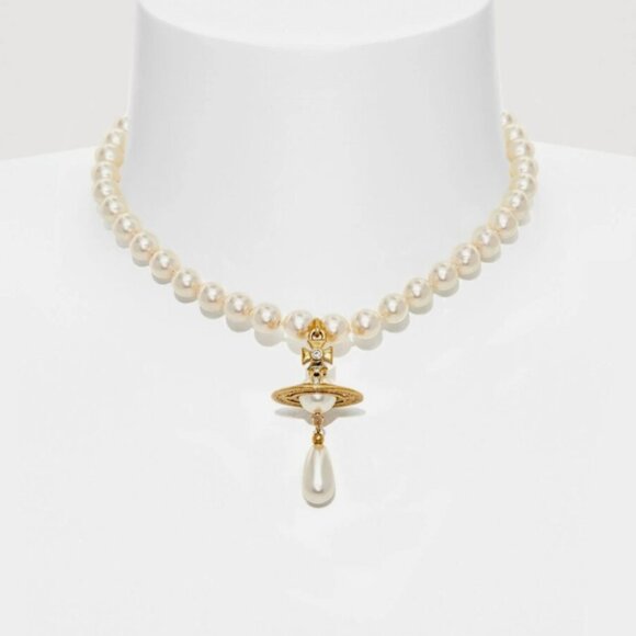 Vivienne Westwood Jewelry - AUTHENTIC VIVIENNE WESTWOOD ORB PENDANT DROP PEARL NECKLACE IN GOLD